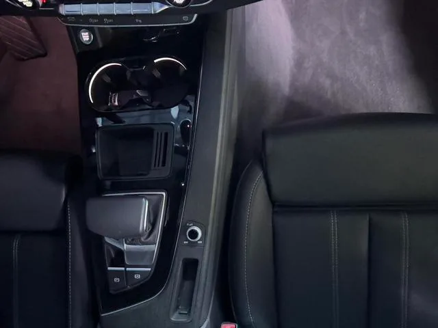 Audi A4L 2023 40 TFSI Tipo dinámico de moda interior foto 15 Audi A4L 2023 40 TFSI Tipo dinámico de moda interior foto 15