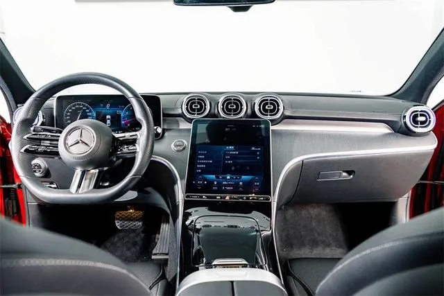 Mercedes-Benz C-Class 2022 C 260 L Version sportive de la nuit Hao intérieur photo 13 Mercedes-Benz C-Class 2022 C 260 L Version sportive de la nuit Hao intérieur photo 13