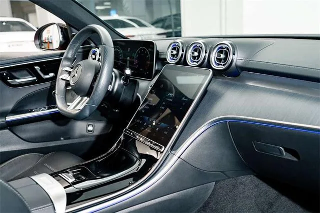Mercedes-Benz C-Class 2022 C 260 L Version sportive de la nuit Hao intérieur photo 17 Mercedes-Benz C-Class 2022 C 260 L Version sportive de la nuit Hao intérieur photo 17