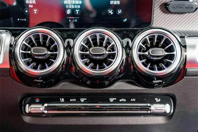 Mercedes-Benz GLB AMG 2023 AMG GLB 35 4MATIC interior foto 12 Mercedes-Benz GLB AMG 2023 AMG GLB 35 4MATIC interior foto 12