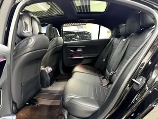 Mercedes-Benz C-Class 2024 C 260 L Versión deportiva interior foto 12 Mercedes-Benz C-Class 2024 C 260 L Versión deportiva interior foto 12