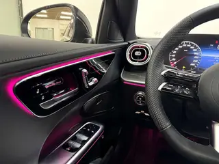 Mercedes-Benz C-Class 2024 C 260 L Versión deportiva interior foto 16 Mercedes-Benz C-Class 2024 C 260 L Versión deportiva interior foto 16