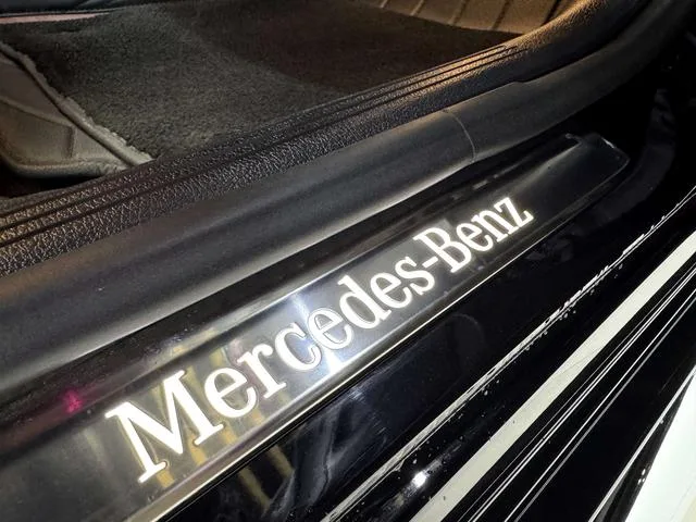 Mercedes-Benz C-Class 2024 C 260 L Versión deportiva interior foto 18 Mercedes-Benz C-Class 2024 C 260 L Versión deportiva interior foto 18