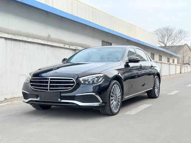 Mercedes-Benz E-Class 2022 Trois lifting E 300 L Style tendance Voiture extérieur photo 1 Mercedes-Benz E-Class 2022 Trois lifting E 300 L Style tendance Voiture extérieur photo 1