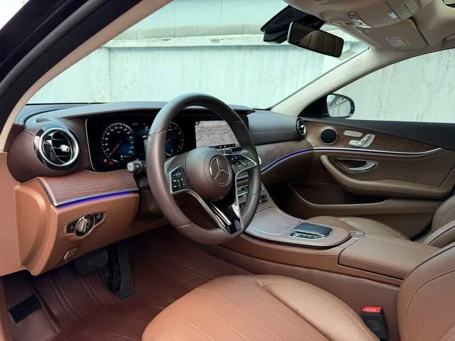 Mercedes-Benz E-Class 2022 Trois lifting E 300 L Style tendance Voiture intérieur photo 11 Mercedes-Benz E-Class 2022 Trois lifting E 300 L Style tendance Voiture intérieur photo 11