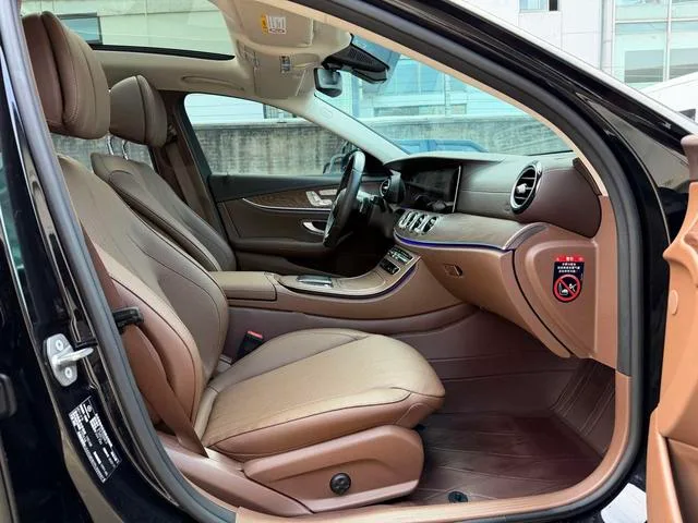 Mercedes-Benz E-Class 2022 Trois lifting E 300 L Style tendance Voiture intérieur photo 15 Mercedes-Benz E-Class 2022 Trois lifting E 300 L Style tendance Voiture intérieur photo 15
