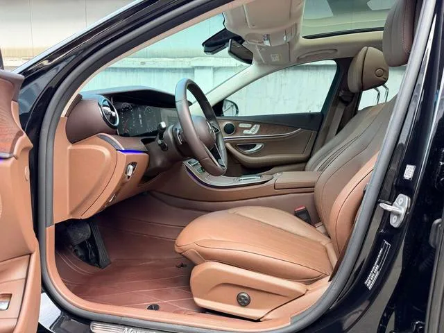 Mercedes-Benz E-Class 2022 Trois lifting E 300 L Style tendance Voiture intérieur photo 19 Mercedes-Benz E-Class 2022 Trois lifting E 300 L Style tendance Voiture intérieur photo 19