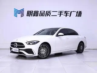 Mercedes-Benz C-Class 2023 C 260 L Versión deportiva exterior foto 3 Mercedes-Benz C-Class 2023 C 260 L Versión deportiva exterior foto 3