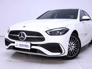 Mercedes-Benz C-Class 2023 C 260 L Versión deportiva exterior foto 4 Mercedes-Benz C-Class 2023 C 260 L Versión deportiva exterior foto 4