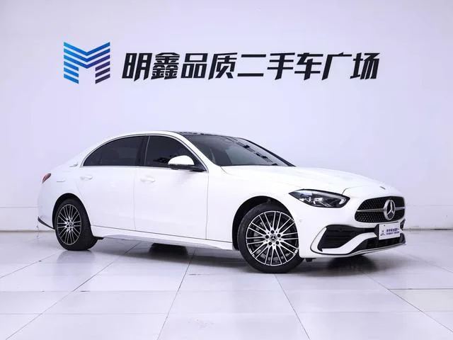 Mercedes-Benz C-Class 2023 C 260 L Versión deportiva exterior foto 6 Mercedes-Benz C-Class 2023 C 260 L Versión deportiva exterior foto 6