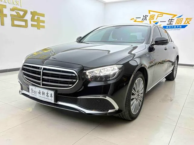 Mercedes-Benz E-Class 2021 Reforma E 300 L Estilo de moda Coche exterior foto 1 Mercedes-Benz E-Class 2021 Reforma E 300 L Estilo de moda Coche exterior foto 1