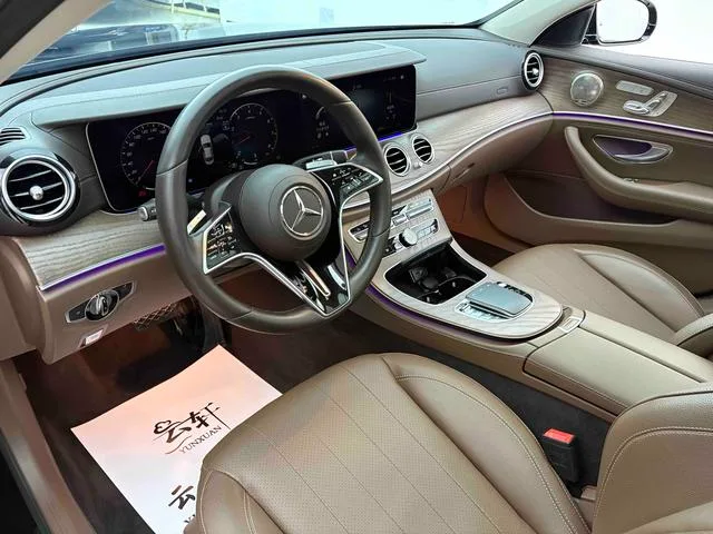 Mercedes-Benz E-Class 2021 Reforma E 300 L Estilo de moda Coche exterior foto 6 Mercedes-Benz E-Class 2021 Reforma E 300 L Estilo de moda Coche exterior foto 6