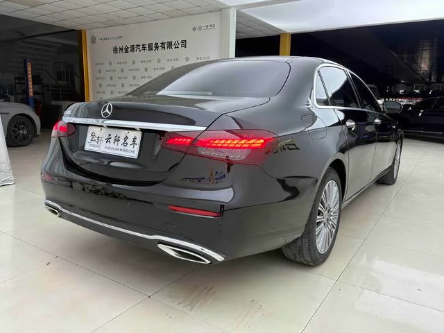 Mercedes-Benz E-Class 2021 Reforma E 300 L Estilo de moda Coche interior foto 15 Mercedes-Benz E-Class 2021 Reforma E 300 L Estilo de moda Coche interior foto 15