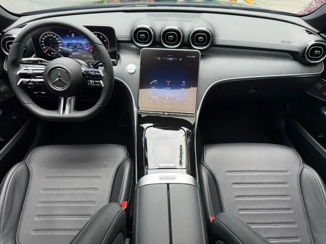 Mercedes-Benz C-Class 2022 Restyling C 200 L Sports version interior photo 11 Mercedes-Benz C-Class 2022 Restyling C 200 L Sports version interior photo 11