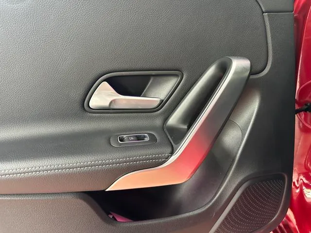 Mercedes-Benz A-Class 2023 A 200 L Sport Sedan Fashion Edition interior photo 14 Mercedes-Benz A-Class 2023 A 200 L Sport Sedan Fashion Edition interior photo 14