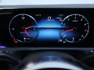 Mercedes-Benz A-Class 2022 Deuxième lifting A 200 L Voiture de sport version mode intérieur photo 16 Mercedes-Benz A-Class 2022 Deuxième lifting A 200 L Voiture de sport version mode intérieur photo 16