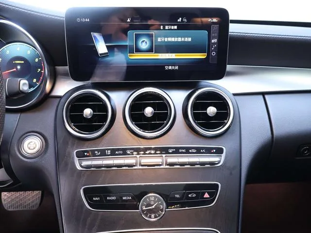 Mercedes-Benz C-Class 2021 C 260 L Sports Star Yao Zhen Tibetan Edition interior photo 11 Mercedes-Benz C-Class 2021 C 260 L Sports Star Yao Zhen Tibetan Edition interior photo 11