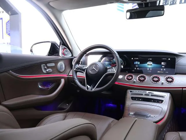 Mercedes-Benz E-Class 2023 E 300 L Luxury type Passenger car interior photo 15 Mercedes-Benz E-Class 2023 E 300 L Luxury type Passenger car interior photo 15