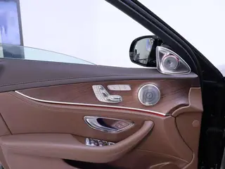 Mercedes-Benz E-Class 2023 E 300 L Luxury type Passenger car interior photo 18 Mercedes-Benz E-Class 2023 E 300 L Luxury type Passenger car interior photo 18