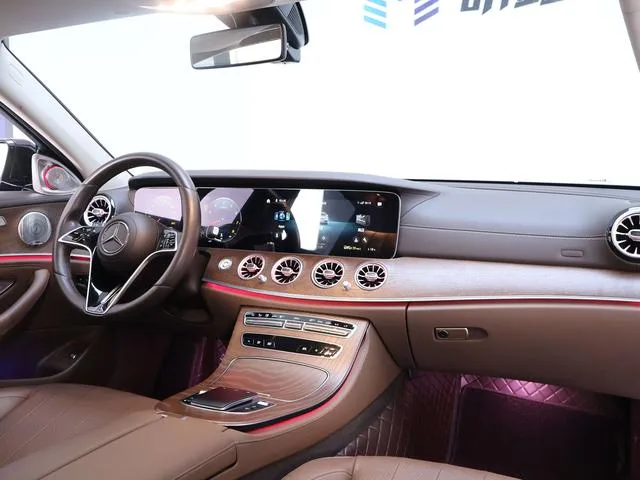 Mercedes-Benz E-Class 2023 E 300 L Luxury type Passenger car interior photo 20 Mercedes-Benz E-Class 2023 E 300 L Luxury type Passenger car interior photo 20