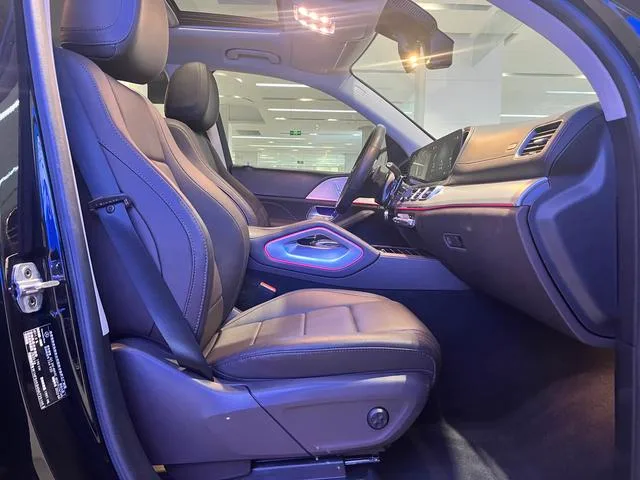 Mercedes-Benz GLE (Imported) 2022 GLE 350 4MATIC Type dynamique intérieur photo 9 Mercedes-Benz GLE (Imported) 2022 GLE 350 4MATIC Type dynamique intérieur photo 9
