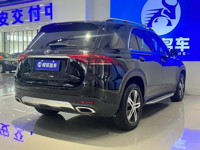 Mercedes-Benz GLE (Imported) 2022 GLE 350 4MATIC Type dynamique intérieur photo 15 Mercedes-Benz GLE (Imported) 2022 GLE 350 4MATIC Type dynamique intérieur photo 15