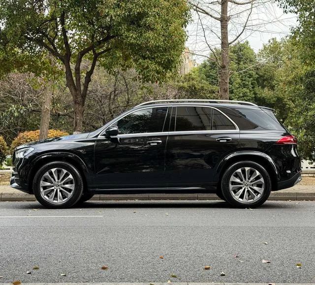 Mercedes-Benz GLE (Imported) 2023 GLE 350 4MATIC Style tendance intérieur photo 19 Mercedes-Benz GLE (Imported) 2023 GLE 350 4MATIC Style tendance intérieur photo 19