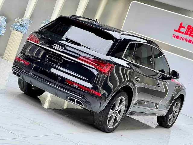 Audi Q5L 2022 45T Deluxe dinámico exterior foto 6 Audi Q5L 2022 45T Deluxe dinámico exterior foto 6