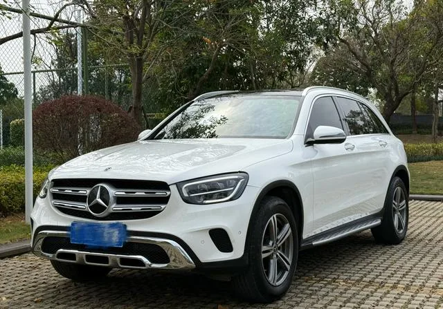 Mercedes-Benz GLC 2021 GLC 260 L 4MATIC Dynamic exterior photo 1 Mercedes-Benz GLC 2021 GLC 260 L 4MATIC Dynamic exterior photo 1
