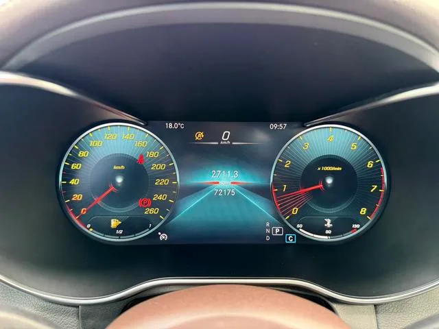 Mercedes-Benz GLC 2021 GLC 260 L 4MATIC Dynamic interior photo 10 Mercedes-Benz GLC 2021 GLC 260 L 4MATIC Dynamic interior photo 10