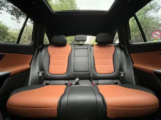 Mercedes-Benz GLC 2023 GLC 260 L 4MATIC Dinámico 5 Asiento interior foto 16 Mercedes-Benz GLC 2023 GLC 260 L 4MATIC Dinámico 5 Asiento interior foto 16