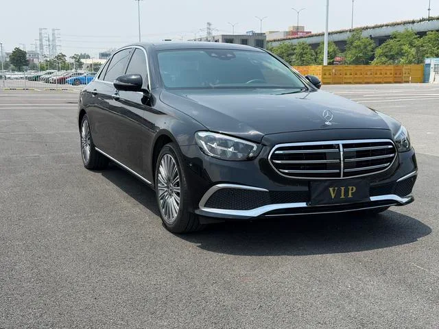 Mercedes-Benz E-Class 2022 Second change E 300 L Premium Trim Passenger car exterior photo 3 Mercedes-Benz E-Class 2022 Second change E 300 L Premium Trim Passenger car exterior photo 3