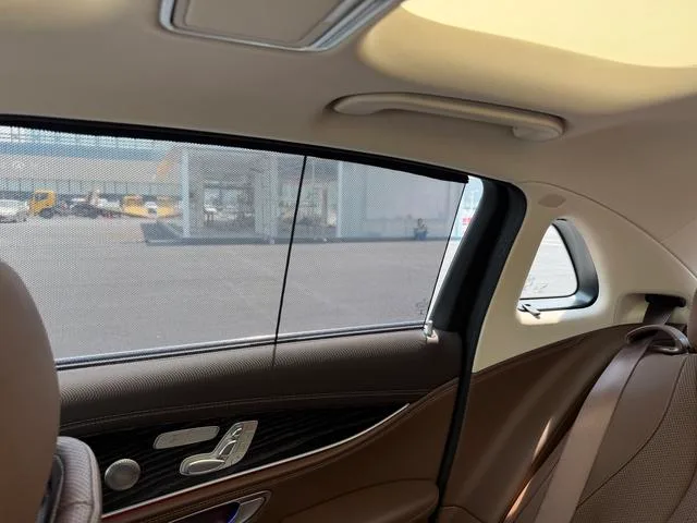 Mercedes-Benz E-Class 2022 Second change E 300 L Premium Trim Passenger car interior photo 12 Mercedes-Benz E-Class 2022 Second change E 300 L Premium Trim Passenger car interior photo 12