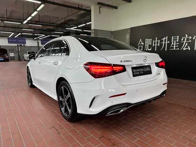 Mercedes-Benz A-Class 2024 A 200 L Edición de moda exterior foto 7 Mercedes-Benz A-Class 2024 A 200 L Edición de moda exterior foto 7