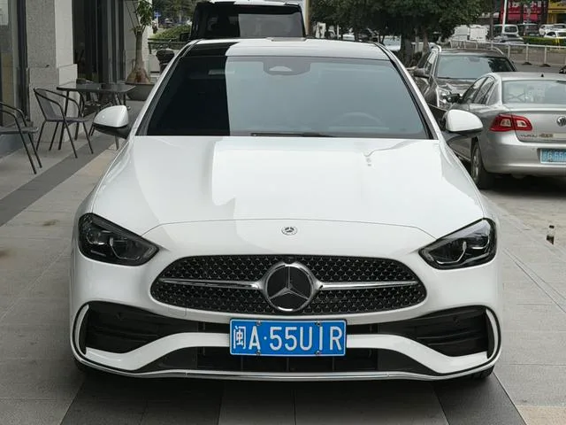 Mercedes-Benz C-Class 2025 C 260 L Sports version exterior photo 2 Mercedes-Benz C-Class 2025 C 260 L Sports version exterior photo 2