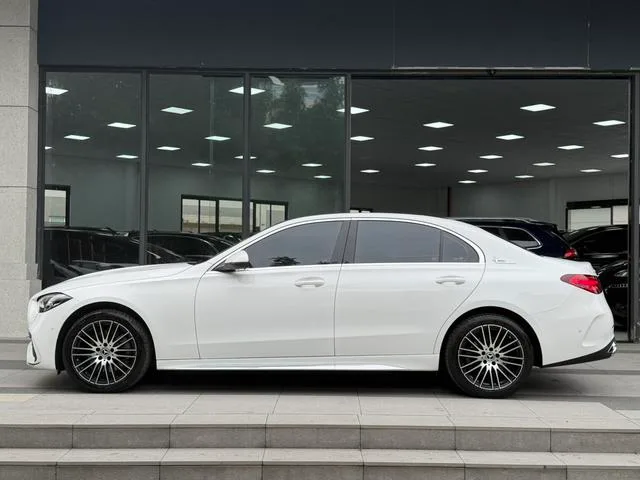Mercedes-Benz C-Class 2025 C 260 L Sports version exterior photo 3 Mercedes-Benz C-Class 2025 C 260 L Sports version exterior photo 3