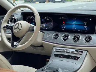 Mercedes-Benz CLS 2023 CLS 300 De lujo interior foto 12 Mercedes-Benz CLS 2023 CLS 300 De lujo interior foto 12