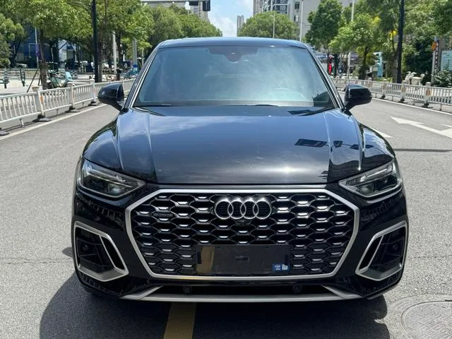 Audi Q5L Sportback 2021 40 TFSI Estilo de moda exterior foto 2 Audi Q5L Sportback 2021 40 TFSI Estilo de moda exterior foto 2