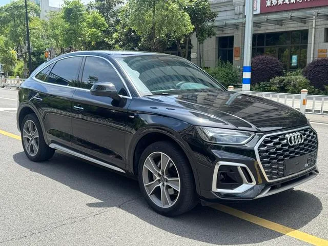 Audi Q5L Sportback 2021 40 TFSI Estilo de moda exterior foto 3 Audi Q5L Sportback 2021 40 TFSI Estilo de moda exterior foto 3