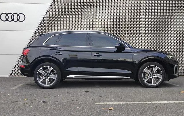 Audi Q5L 2021 45 TFSI Deluxe Dynamic exterior photo 3 Audi Q5L 2021 45 TFSI Deluxe Dynamic exterior photo 3