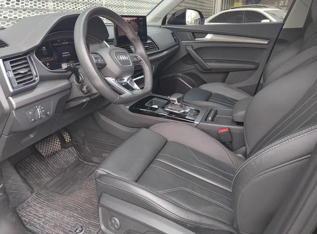 Audi Q5L 2021 45 TFSI Deluxe Dynamic interior photo 9 Audi Q5L 2021 45 TFSI Deluxe Dynamic interior photo 9
