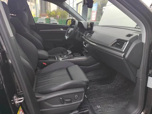 Audi Q5L 2021 45 TFSI Deluxe Dynamic interior photo 11 Audi Q5L 2021 45 TFSI Deluxe Dynamic interior photo 11