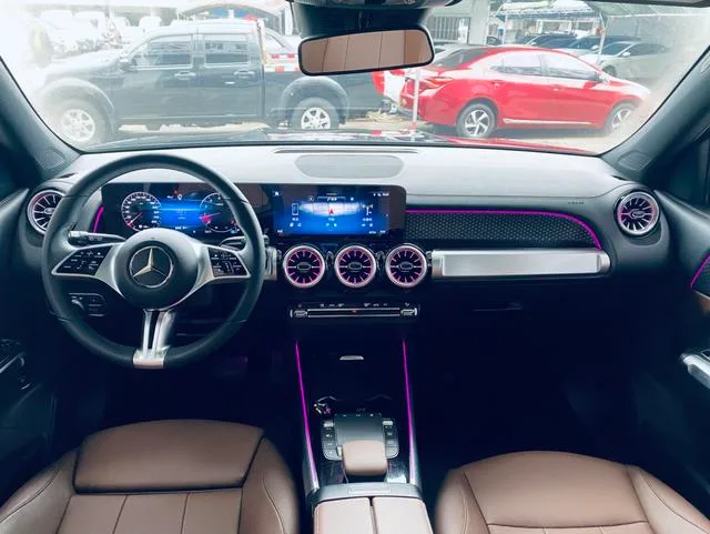 Mercedes-Benz GLB 2024 Mise à jour GLB 220 Type dynamique intérieur photo 12 Mercedes-Benz GLB 2024 Mise à jour GLB 220 Type dynamique intérieur photo 12