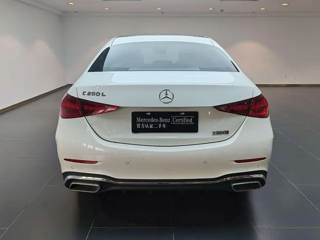 Mercedes-Benz C-Class 2022 C 260 L Versión deportiva exterior foto 4 Mercedes-Benz C-Class 2022 C 260 L Versión deportiva exterior foto 4