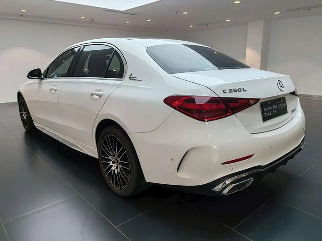 Mercedes-Benz C-Class 2022 C 260 L Versión deportiva exterior foto 6 Mercedes-Benz C-Class 2022 C 260 L Versión deportiva exterior foto 6