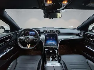 Mercedes-Benz C-Class 2022 C 260 L Versión deportiva interior foto 12 Mercedes-Benz C-Class 2022 C 260 L Versión deportiva interior foto 12