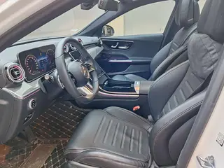 Mercedes-Benz C-Class 2022 C 260 L Versión deportiva interior foto 16 Mercedes-Benz C-Class 2022 C 260 L Versión deportiva interior foto 16