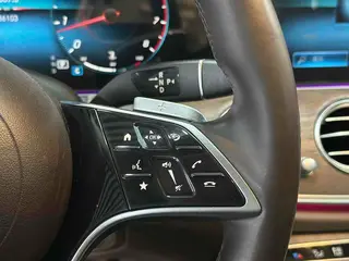 Mercedes-Benz E-Class 2022 E 300 L Luxury type Passenger car interior photo 16 Mercedes-Benz E-Class 2022 E 300 L Luxury type Passenger car interior photo 16