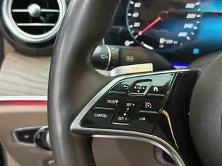 Mercedes-Benz E-Class 2022 E 300 L Luxury type Passenger car interior photo 17 Mercedes-Benz E-Class 2022 E 300 L Luxury type Passenger car interior photo 17