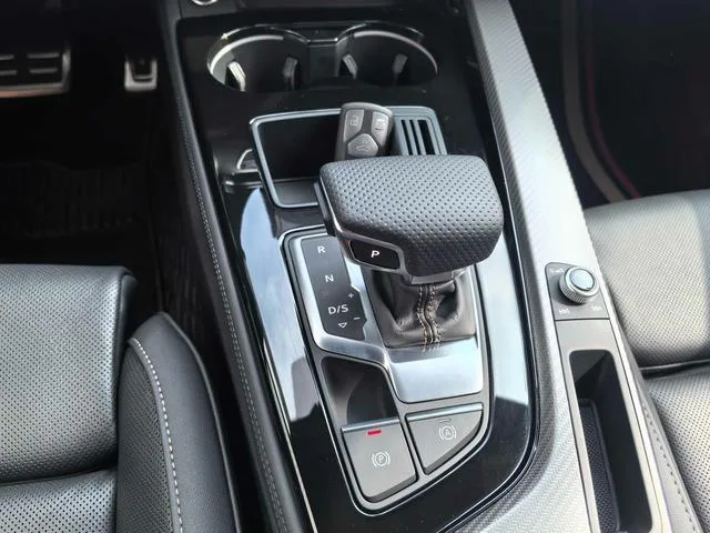Audi A4L 2024 40 TFSI Deluxe dinámico interior foto 12 Audi A4L 2024 40 TFSI Deluxe dinámico interior foto 12